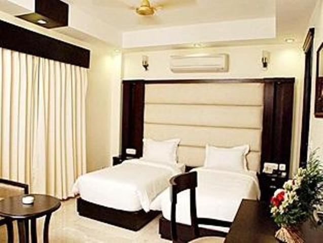 Hotel Meridian Plaza Нью-Дели Номер фото