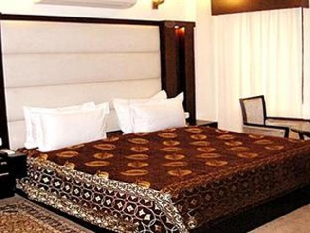 Hotel Meridian Plaza Нью-Дели Номер фото